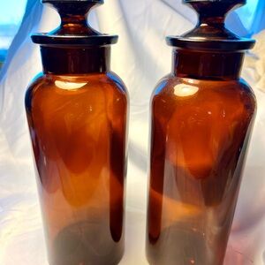 2 vintage Amber Glass Apothecary bottles, 50 ml cap.